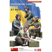 1:35 Ukrainian Tank Crew At Rest