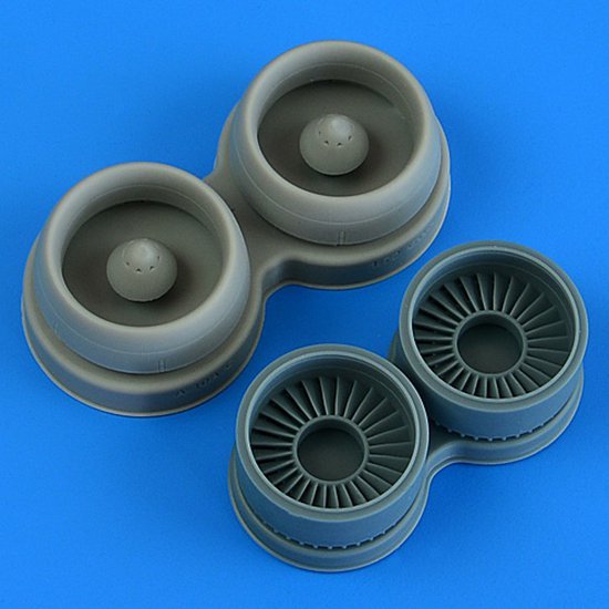 QBT72709.jpg